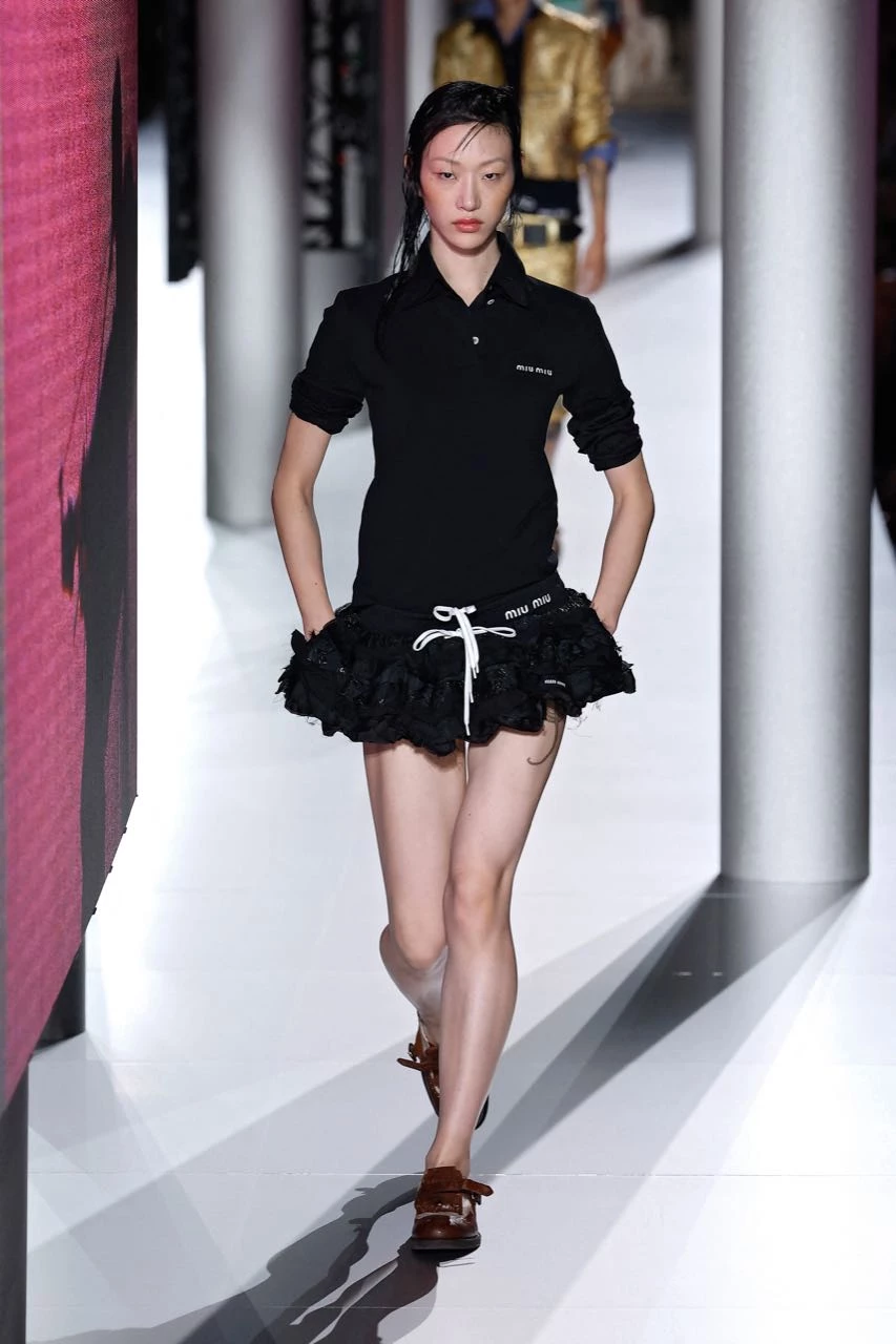 Desfile de Miu Miu primavera verano 2024 en la Semana de Moda de París.