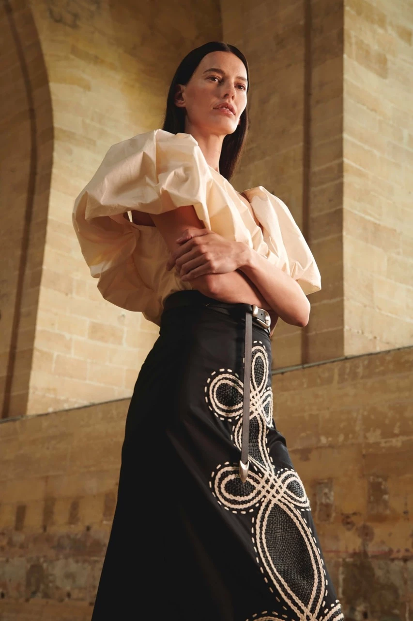 Johanna Ortiz, colección primavera verano 2024.