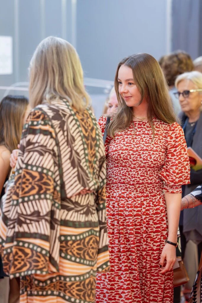 carolina de monaco y princesa alexandra looks estampados