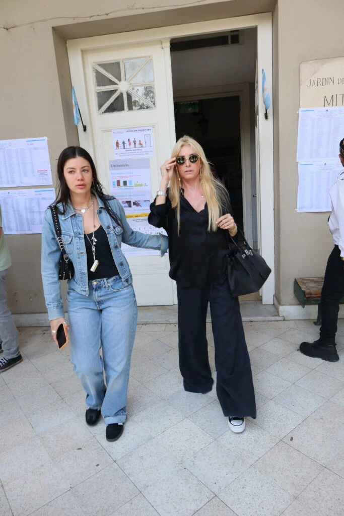 Lucía Celasco y Mercedes Sarrabayrouse