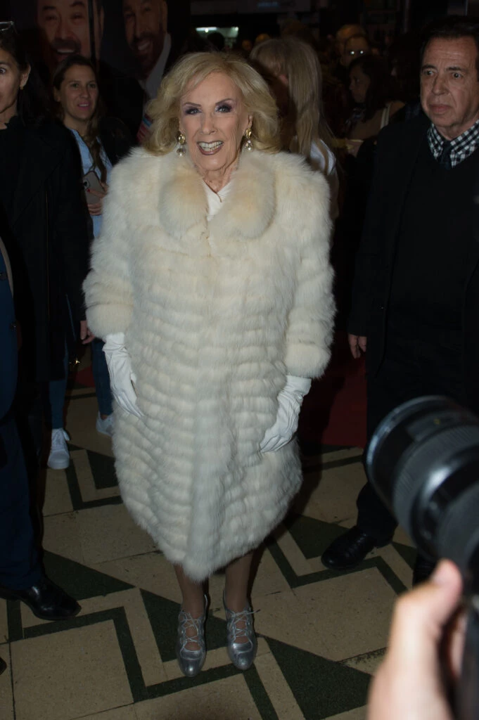 Mirtha Legrand fue al teatro Astral