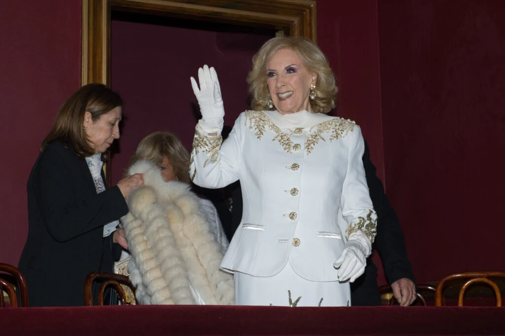 Mirtha Legrand fue al teatro Astral