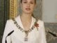 La princesa Leonor eligió un look sastrero para la Jura en el Parlamento de España