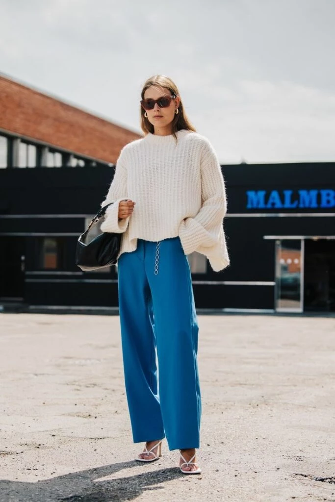 Los mejores looks minimalistas para salir de casa en primavera