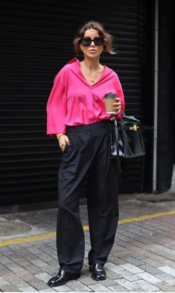 Los mejores looks minimalistas para salir de casa en primavera