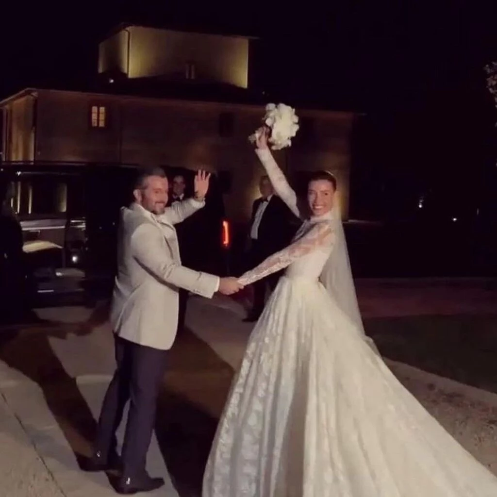 Este es el costoso regalo de bodas que Luis Miguel le habría regalado a su hija Michelle