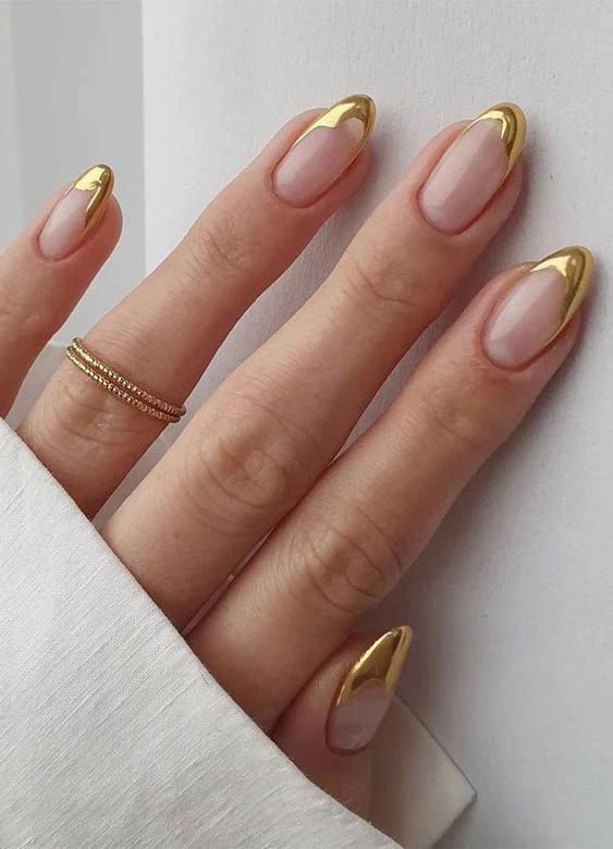 Manicura francesa metalizada, la nueva tendencia beauty