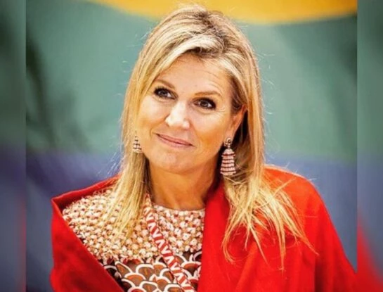 Máxima lució un elegantísimo look monocolor en la boda de la duquesa de Medinaceli