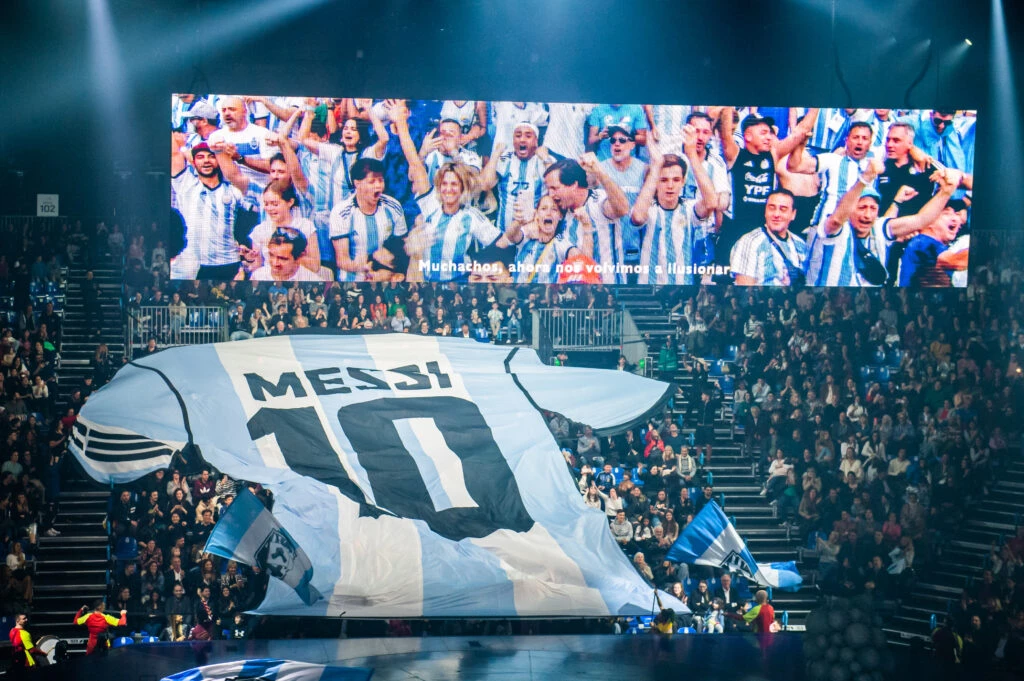 Messi by Cirque du Soleil3