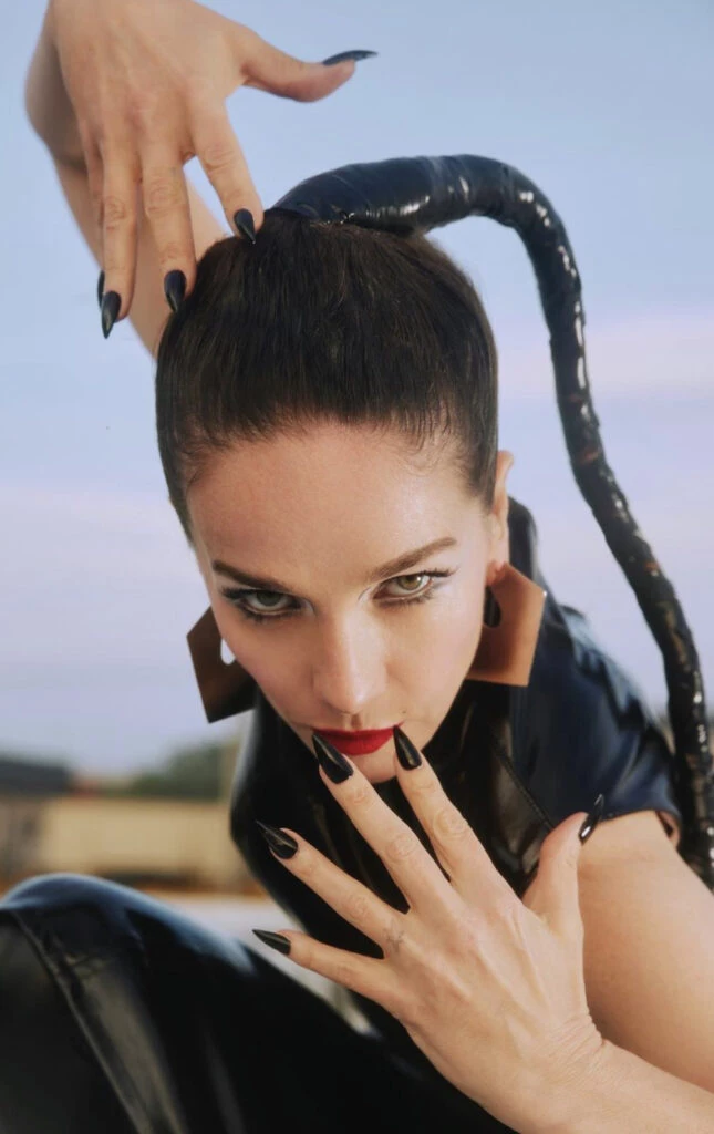Natalia Oreiro apostó por un look dominatrix y sorprendió. Foto: Bruno Nogueira. 