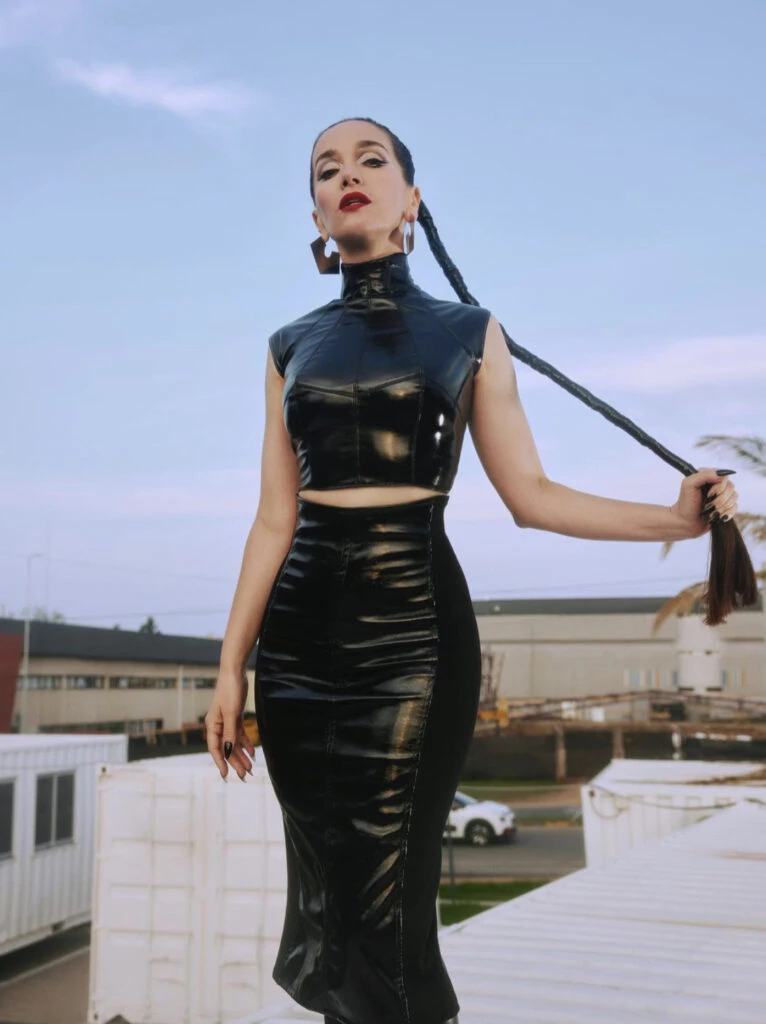 Natalia Oreiro apostó por un look dominatrix y sorprendió. Foto: Bruno Nogueira. 