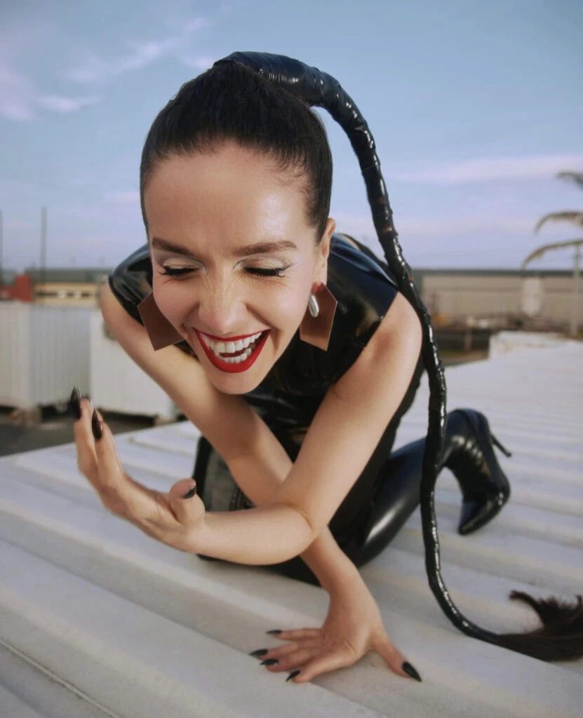 Natalia Oreiro apostó por un look dominatrix y sorprendió. Foto: Bruno Nogueira. 