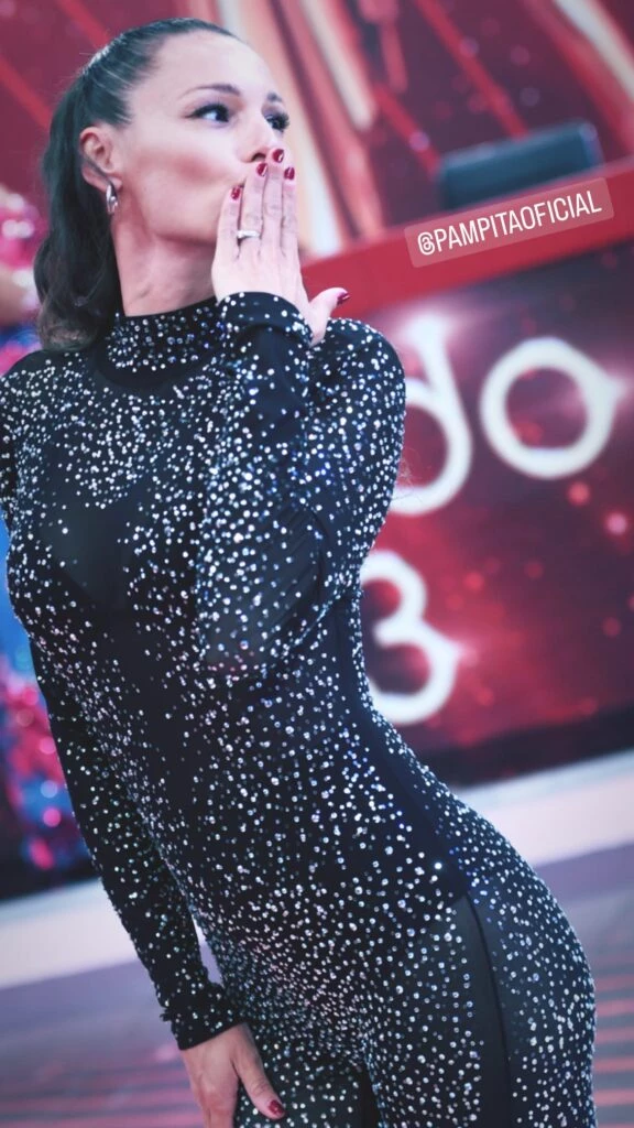 Pampita con look sensual