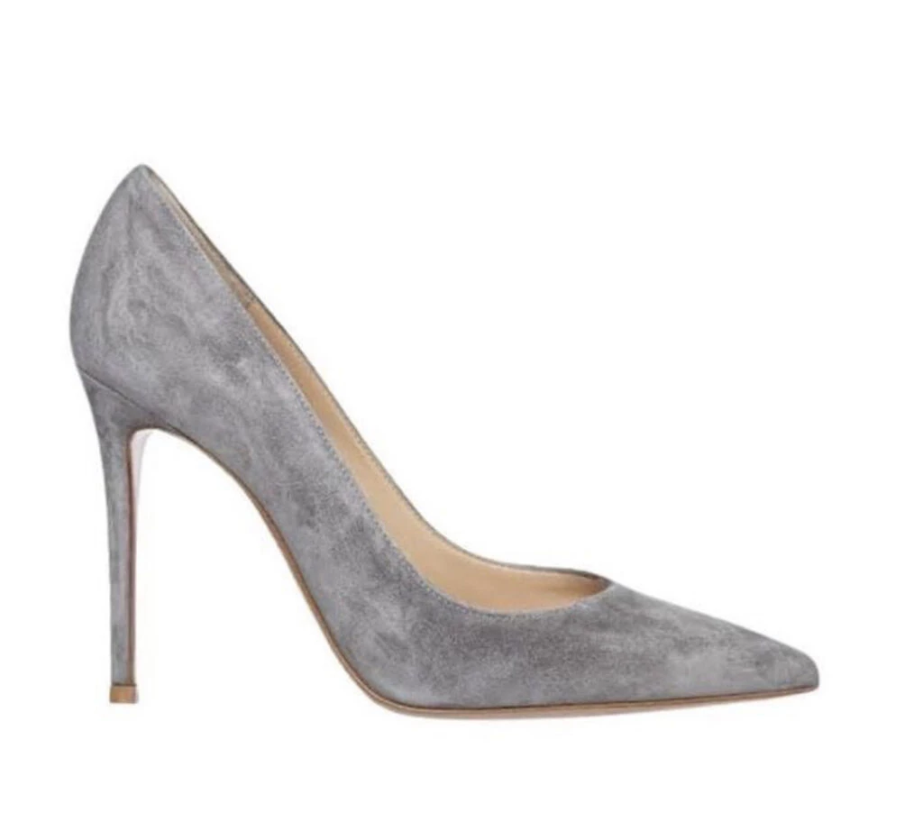 Rania de Jordania se animó a la ropa de hombre y deslumbró. Foto: Instagram.