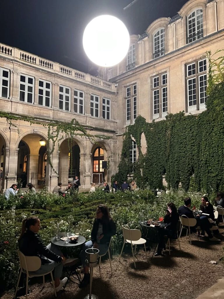 Jardines de Fábula Restaurante en París.