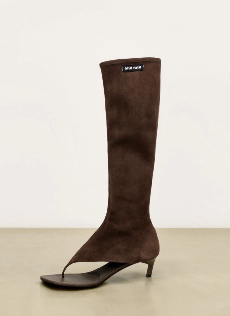 Zaira Nara apostó por las botas más polémicas de esta primavera 2023. Foto: Instagram.