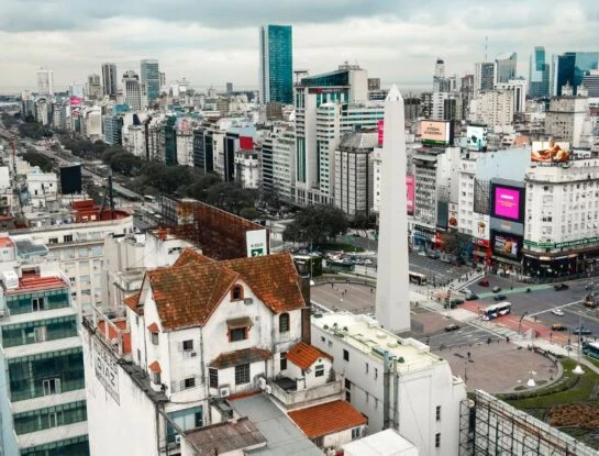 Historias de Cemento: Chalecito Díaz, la intrigante casa sobre un edificio que mira al Obelisco