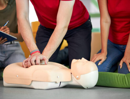 Salud: por qué es importante contar con conocimientos de RCP y DEA