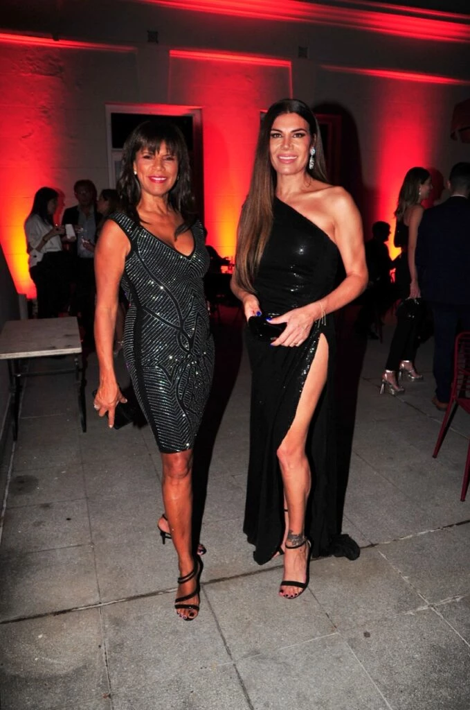 Anamá Ferreyra y Flor de la V