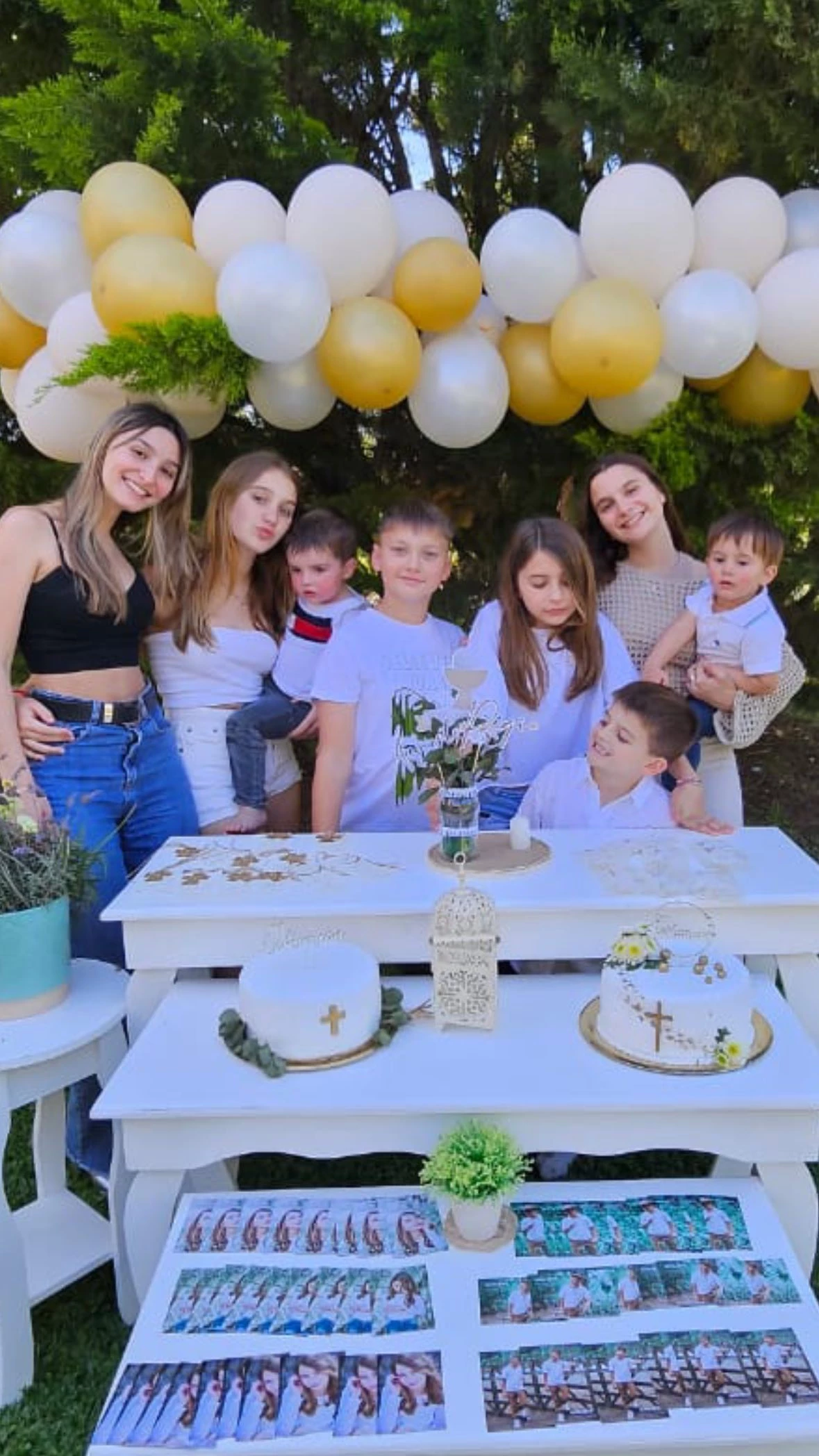 La familia Pastorutti Audoglio celebra la comunión de Regina, la hija menor de La Sole.