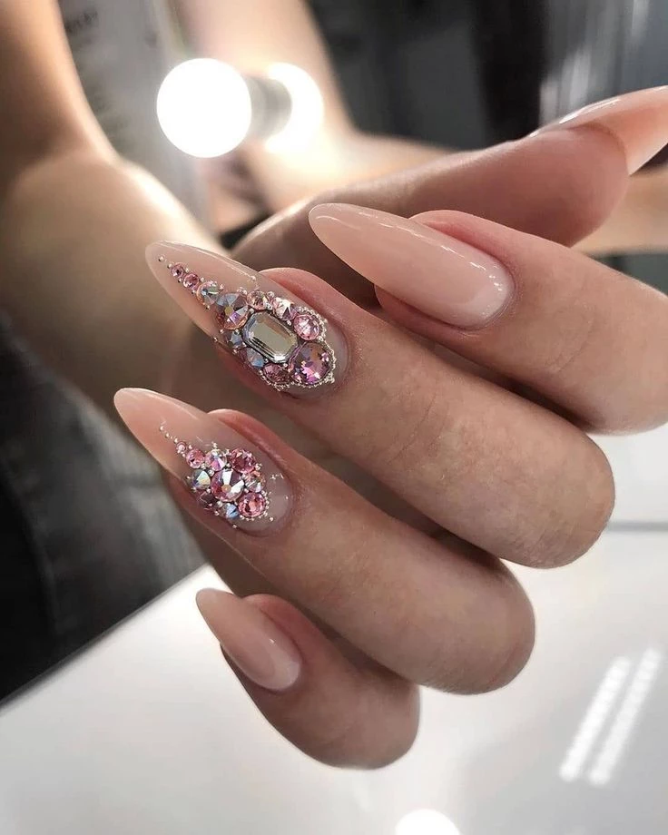 4 estilos en uñas que protagonizarán 2024