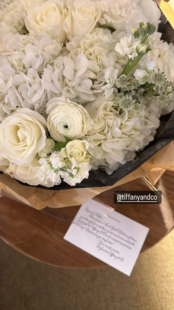 Anto Roccuzzo se encontró con flores blancas en Nueva York.
