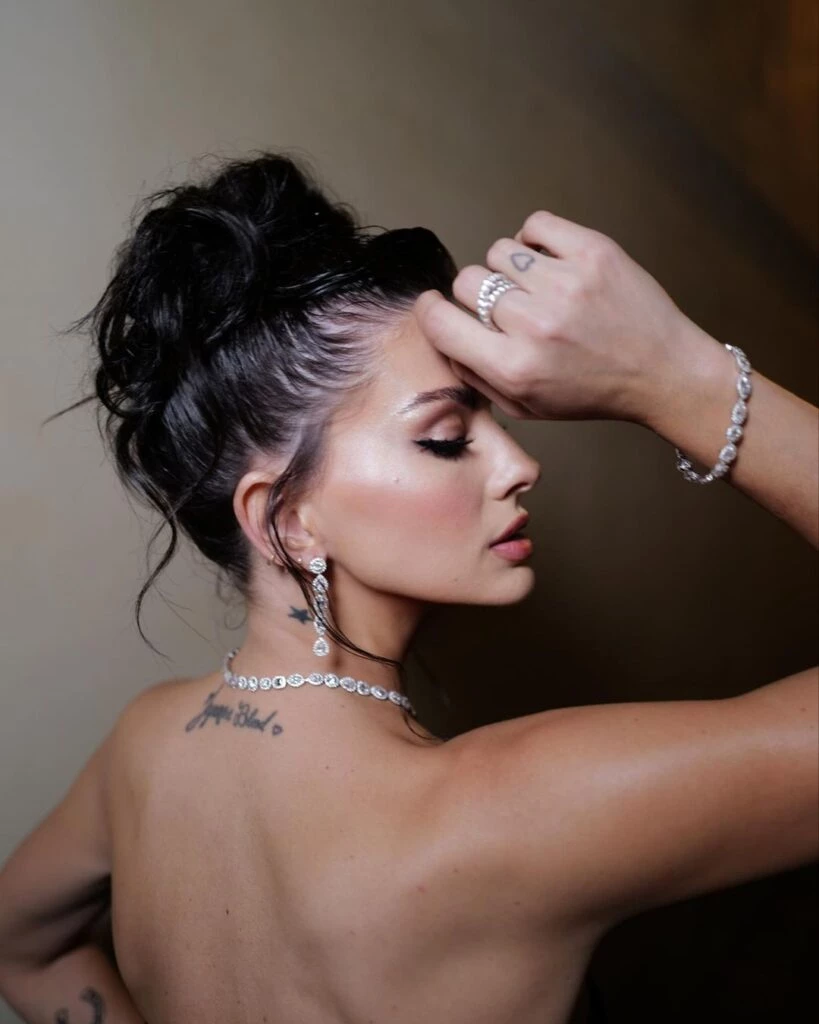 La China Suárez impactó con su look en los Latin Grammy 2023