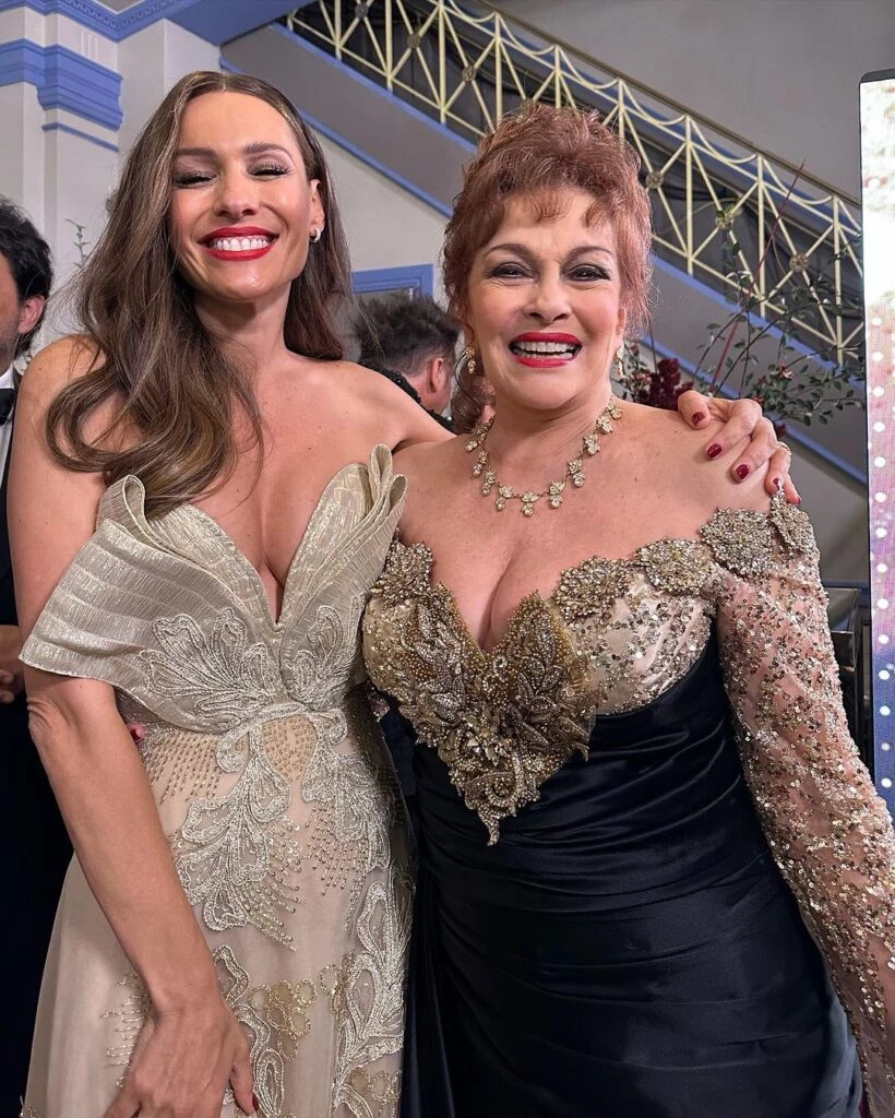 Pampita y Lupita Ferrer.