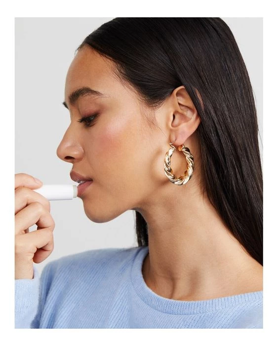 Este verano es fundamental llevar protector labial para cuidar tu piel.