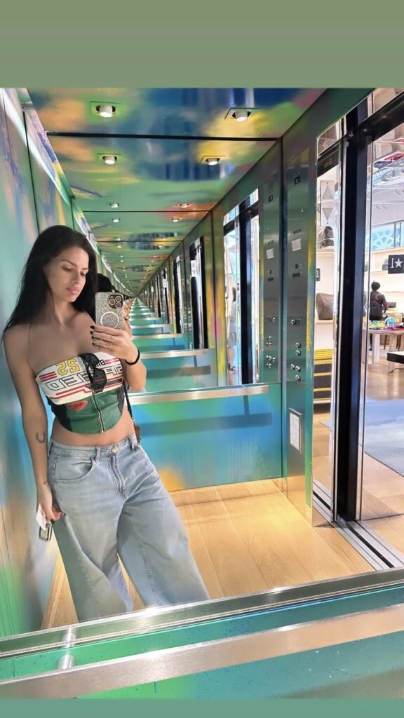 Así es el look Y2K de la China Suárez. Foto: Instagram. 