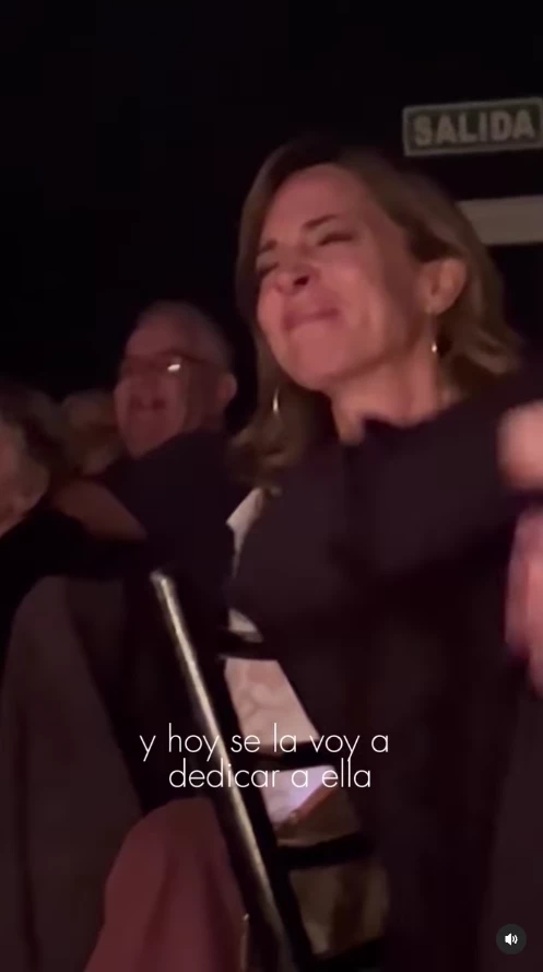 Sandra Borghi emocionada ante el debut como cantante de su hija Josefina.