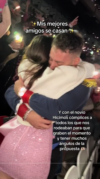 Jackie y Gastón se comprometieron en River, durante el concierto de Taylor Swift