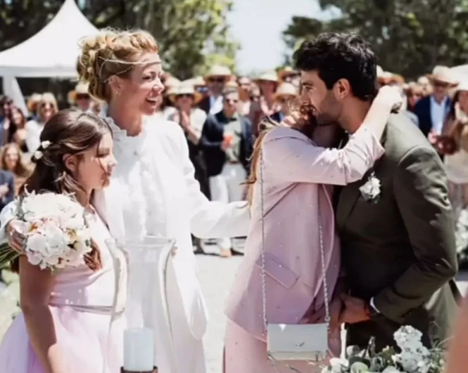 Nicole Neumann y sus hijas