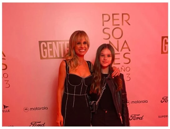 Los looks de Mariana Fabbiani y su hija Matilda: llegaron juntas a la gala de Personajes del Año de la revista GENTE