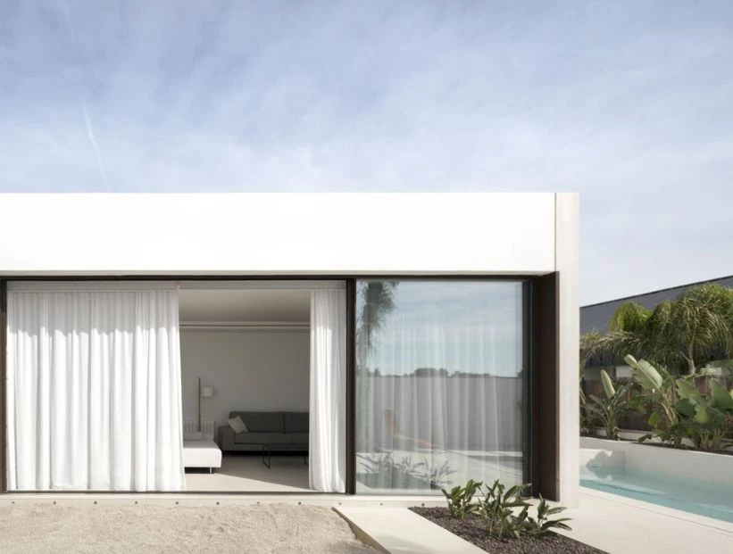 Así se diseñó una lujosa casa con paneles prefabricados de hormigón