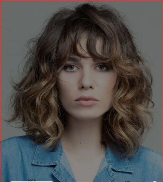 El flequillo que favorece, va con cualquier corte y es tendencia 2024