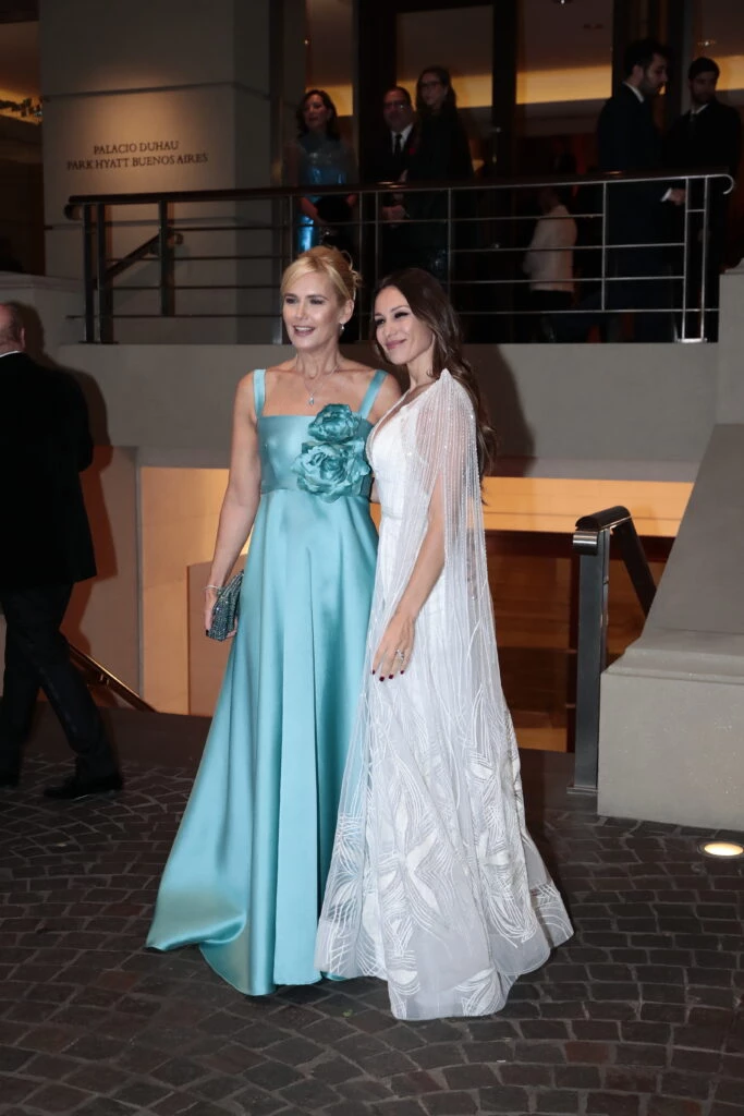 El look de novia de Pampita en la gala de Valeria