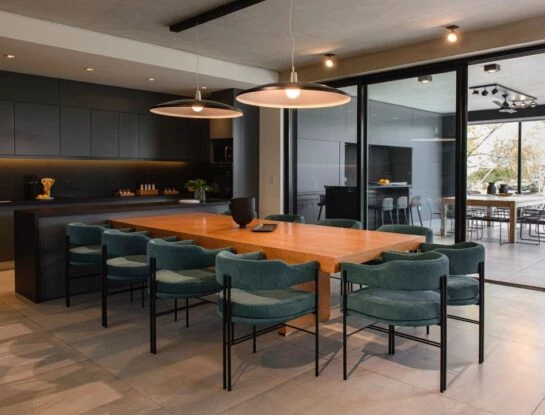 Una casa de concepto moderno pensada para recibir