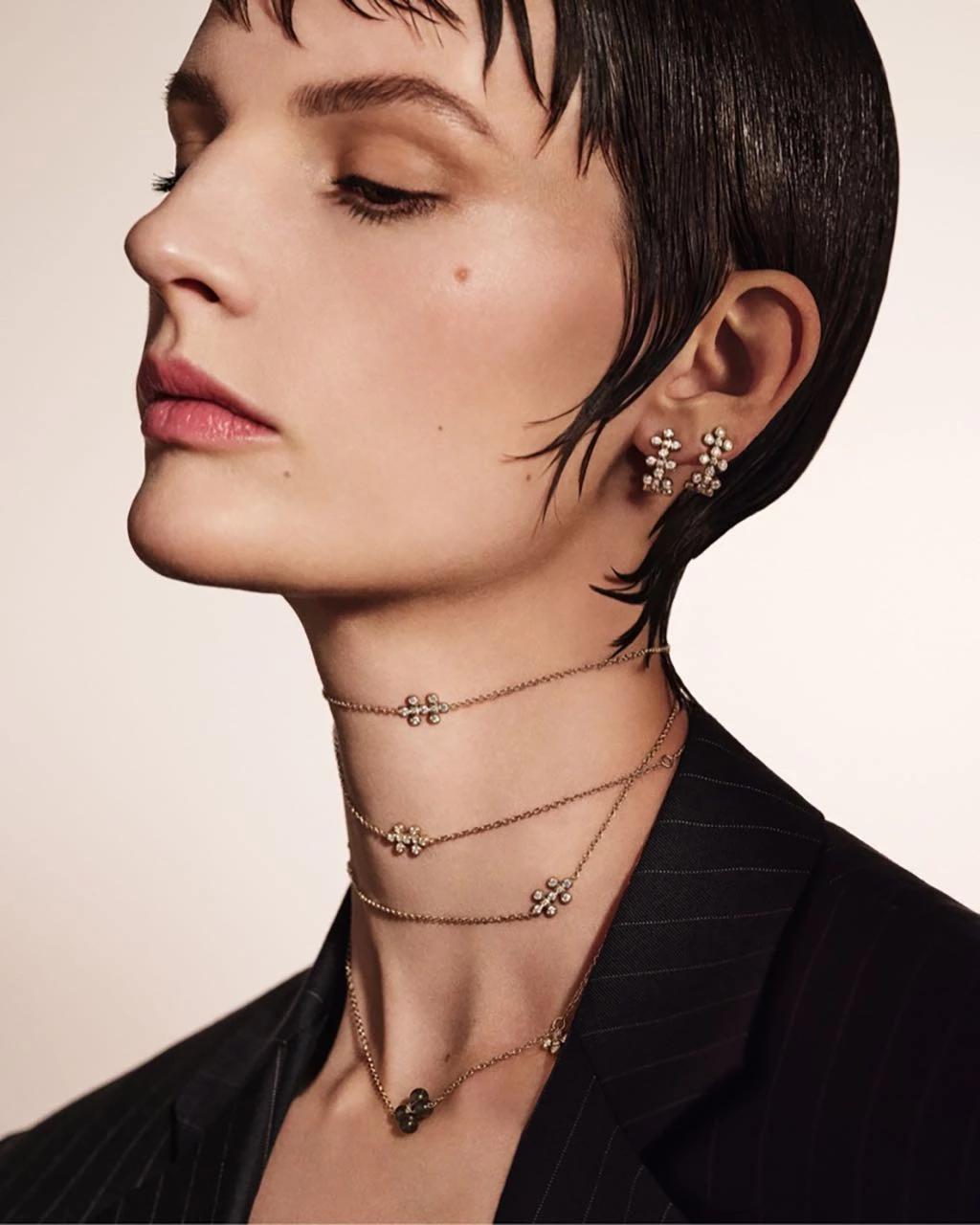 Giorgio Armani lanza una colección de joyería llamada "Gioia"