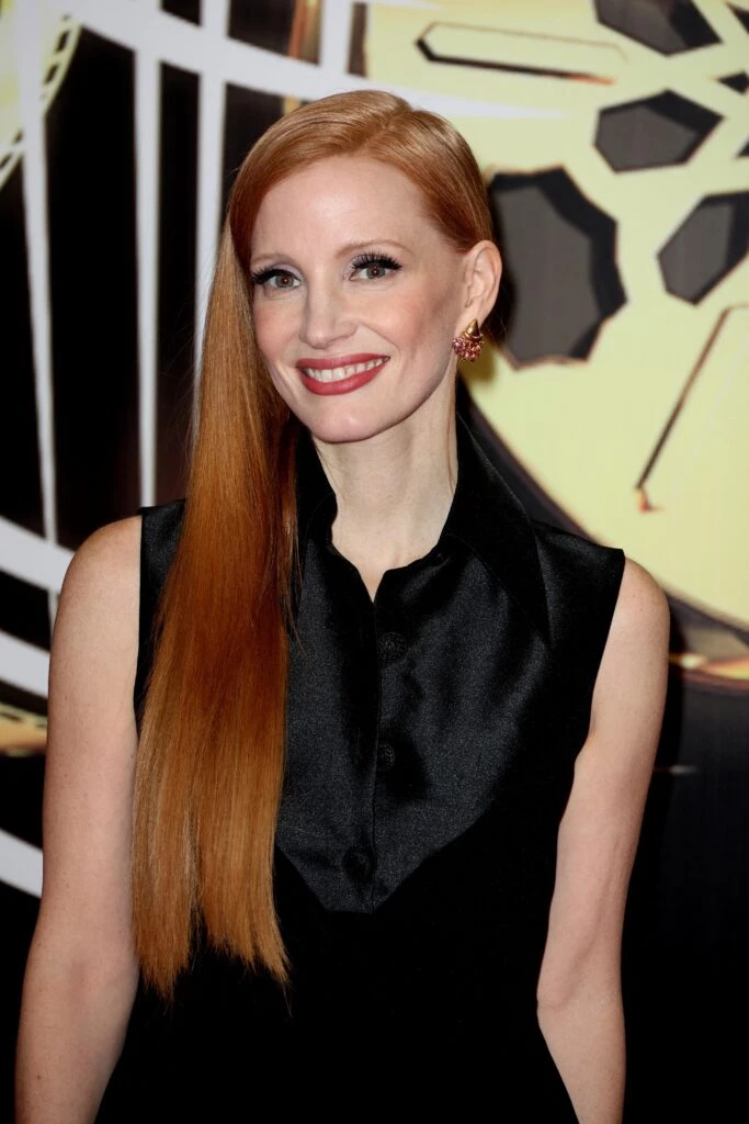 Jessica Chastain deslumbró con su look minimalista en la red carpet del Festival de Cine de Marrakech