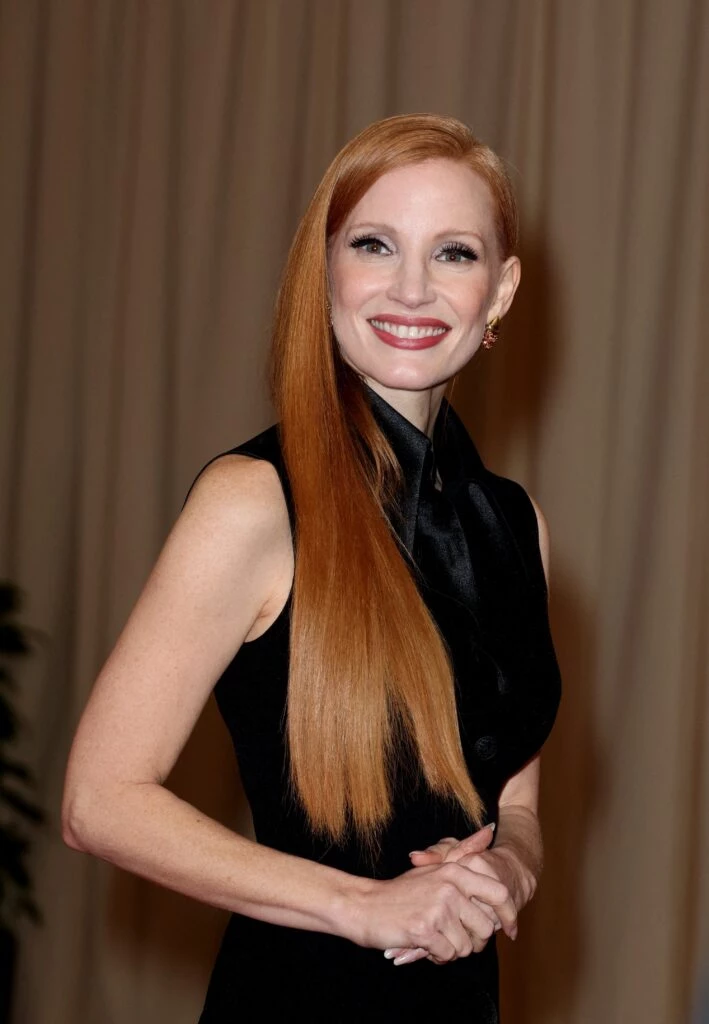 Jessica Chastain deslumbró con su look minimalista en la red carpet del Festival de Cine de Marrakech