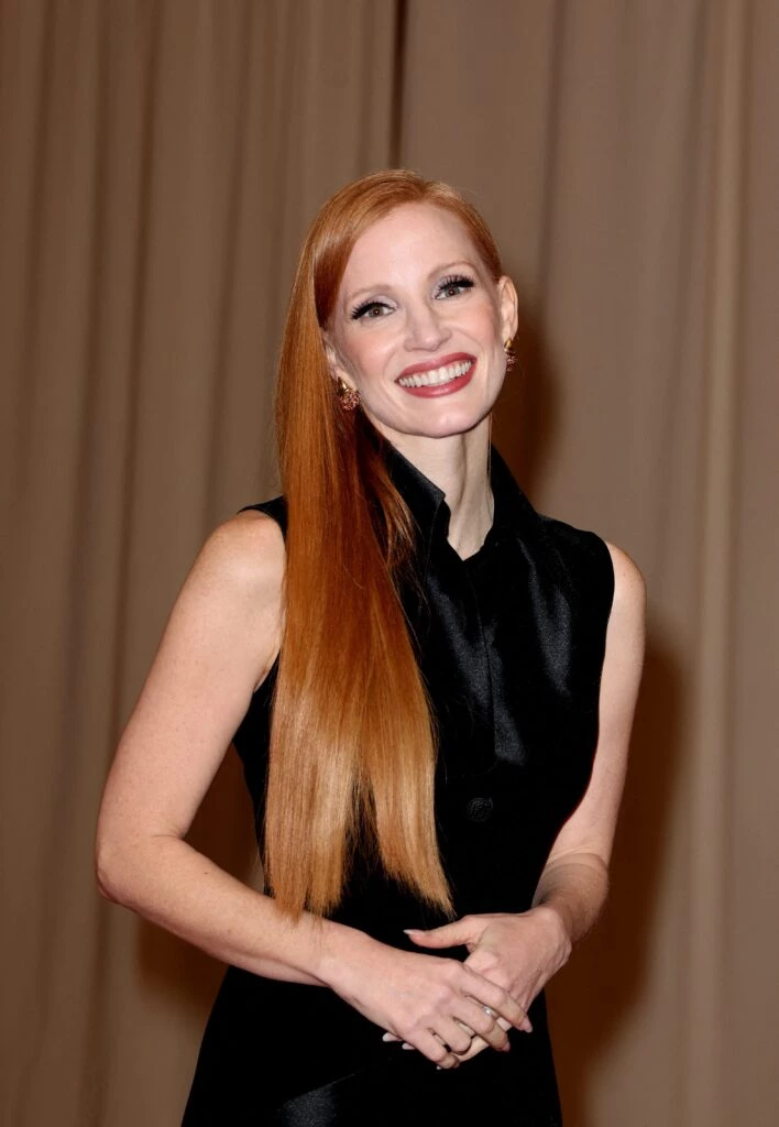 Jessica Chastain deslumbró con su look minimalista en la red carpet del Festival de Cine de Marrakech