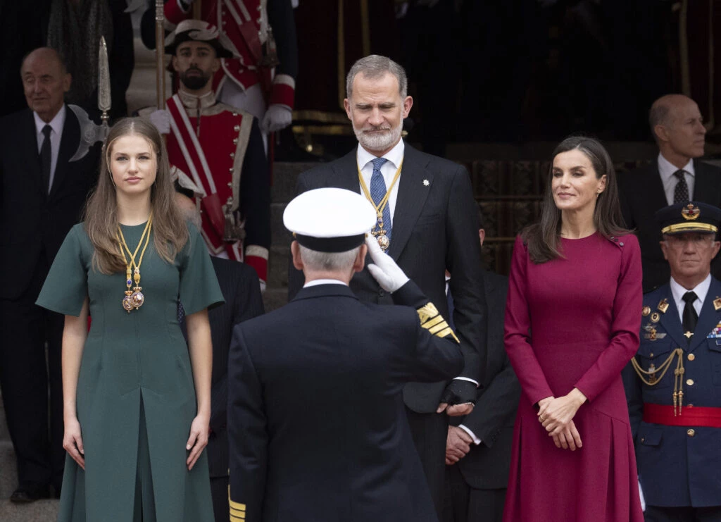 La princesa Leonor le "robó" una cartera a Letizia y marcó tendencia. Foto: Fotonoticias. 