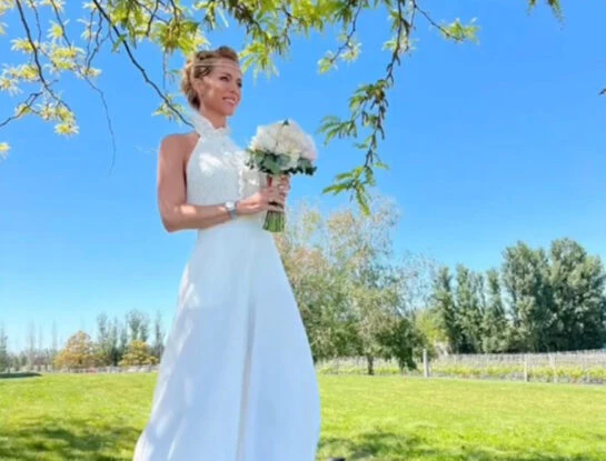Los total looks rosa de Allegra y Sienna Cubero para el casamiento de Nicole Neumann