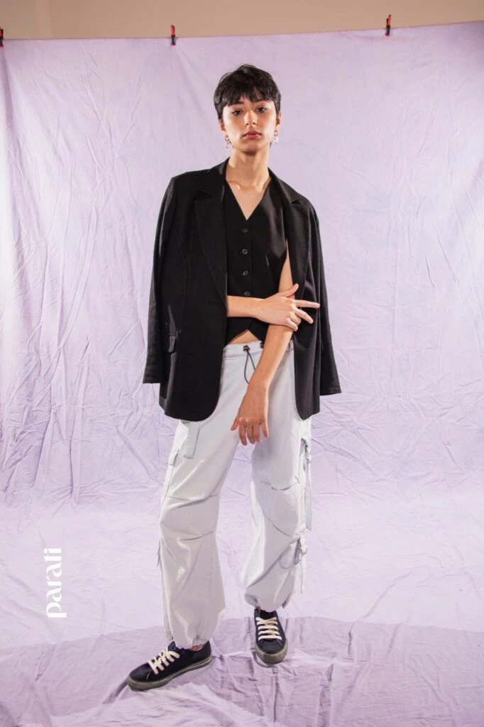 Moda práctica pantalón cargo