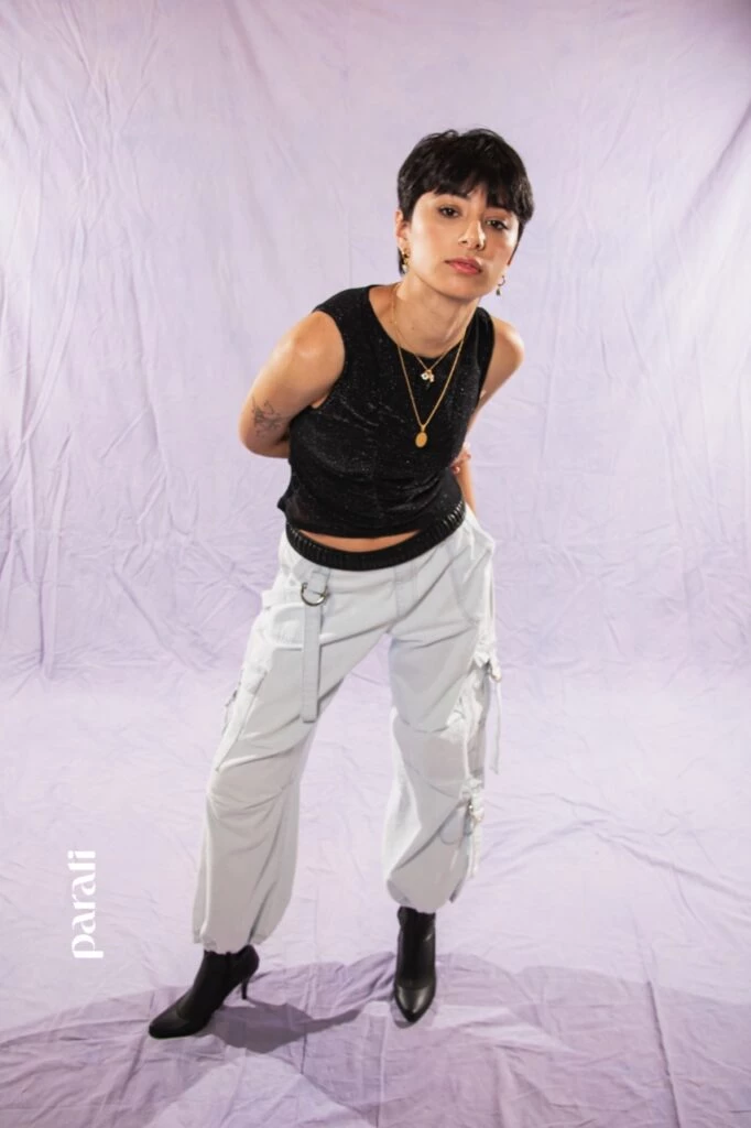 Moda práctica pantalón cargo