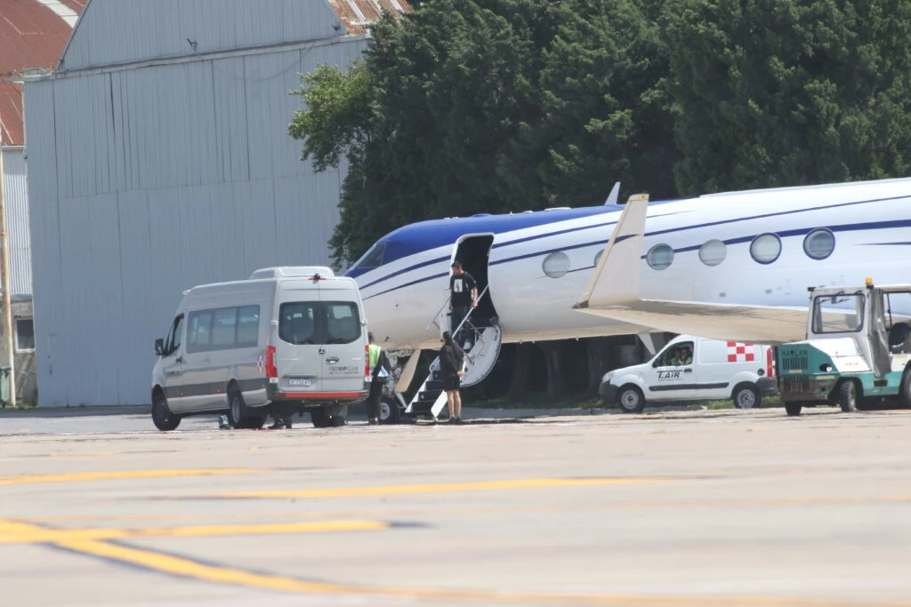 Lionel Messi llegó a la Argentina: el look del capitán de la selección argentina.