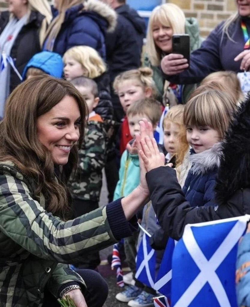 Kate Middleton apostó por el estampado más trendy del 2024. Foto: Instagram.
