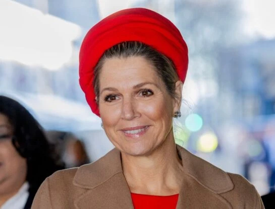 Máxima apostó por la sastrería para su reunión con Javier Milei en Davos y marcó tendencia