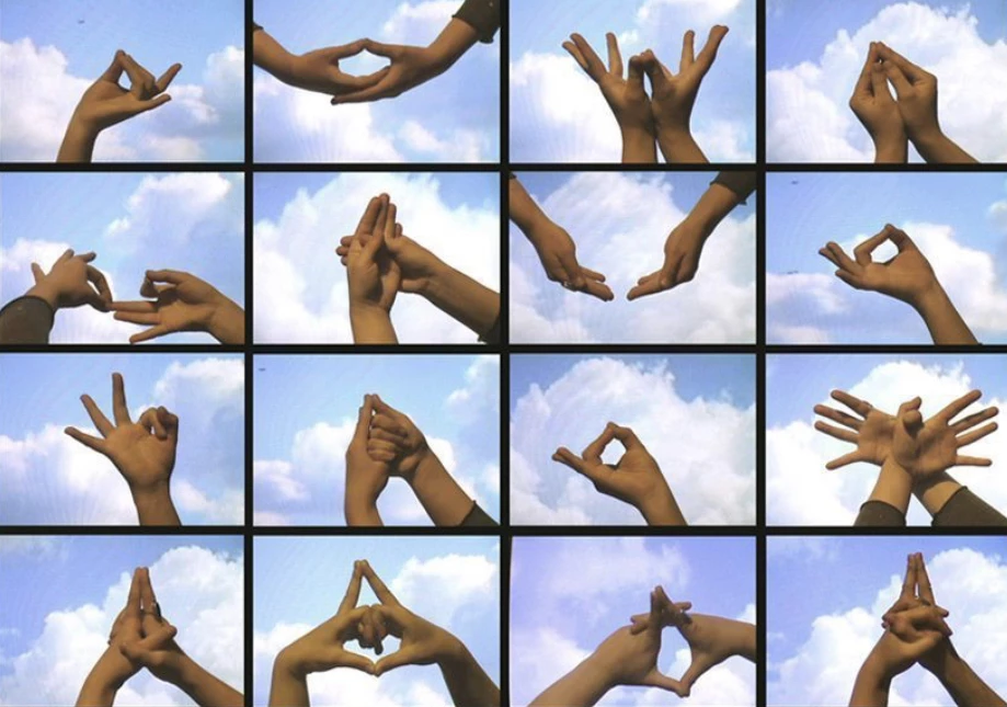 Los mudras son muchos y cada uno tiene un significado. Foto: Pinterest.
